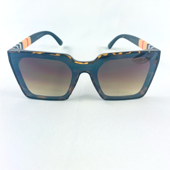 Oversized Square Frames - Picture 3 of 7